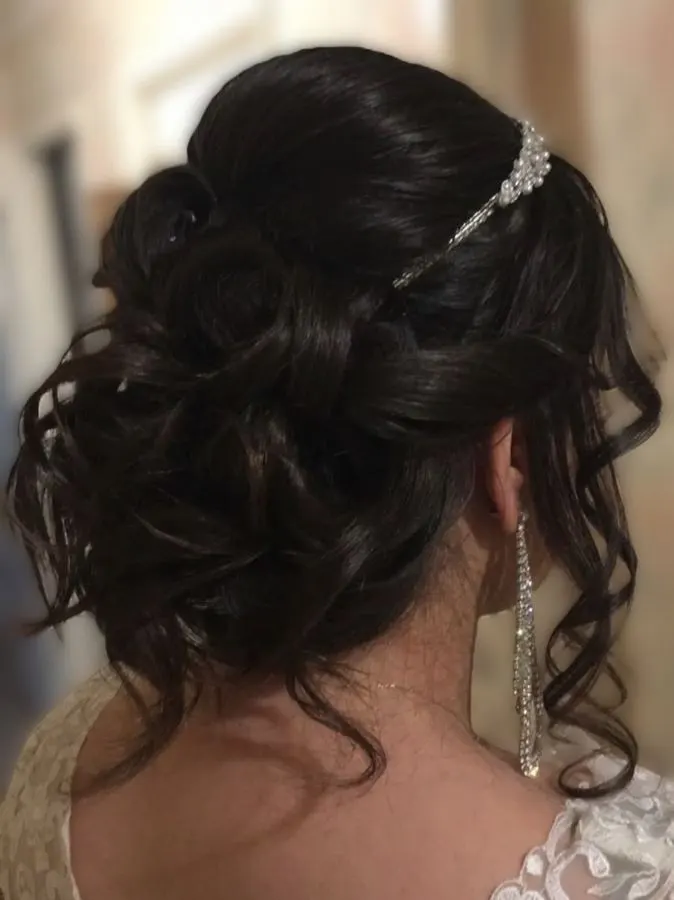 Coiffure événementielle réalisée au salon