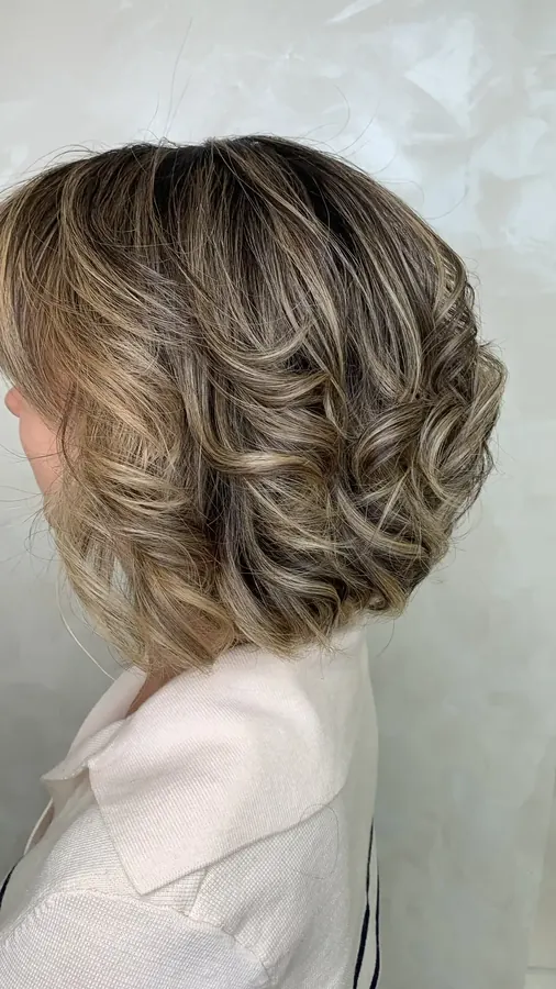 Coupe réalisée au salon